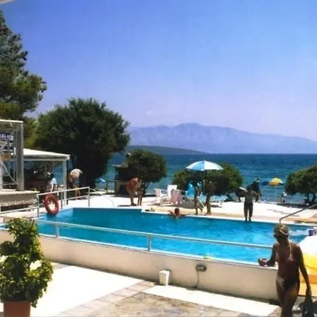 Апартамент Nikiana Beach